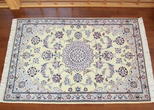 ペルシャ絨毯・ナイン産 白 cn16957 /家庭織りギャッベ＆キリム 