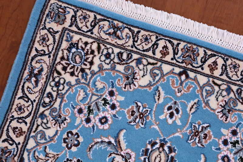 ペルシャ絨毯　水色の玄関マット3