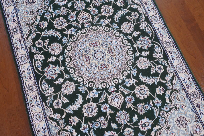 ペルシャ絨毯 ナイン産 緑 メダリオンと花 玄関マットサイズ / ペルシャ絨毯専門店 クラフトワーク