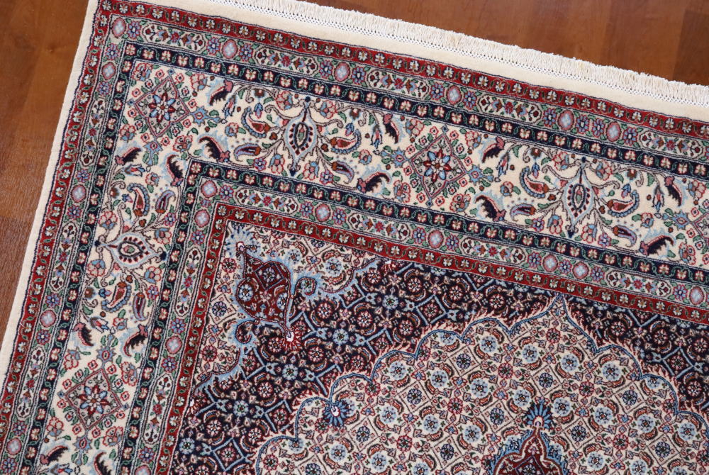 ペルシャ絨毯 リビングサイズ3