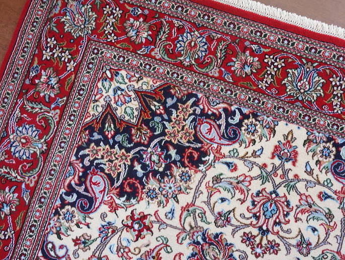 ペルシャ絨毯 リビングサイズ イラン・クム産｜家庭織りギャッベと 