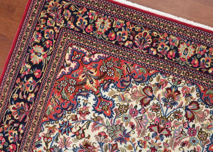 ペルシャ絨毯 リビングサイズ3