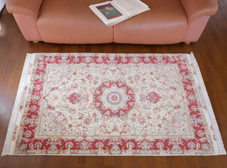 ペルシャ絨毯　タブリーズ産のオーリヤ模様2