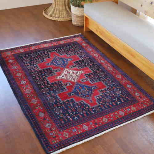 ペルシャ絨毯　セネ産