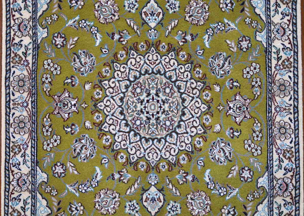 ペルシャ絨毯　ナイン産　モスグリーン　cp20540