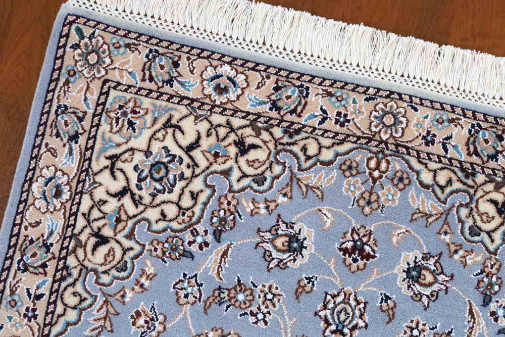 薄いグレーのペルシャ絨毯　ナイン産玄関マット　cp20541