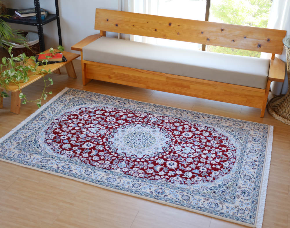 ペルシャ絨毯 イラン、ナイン産 204×128cm