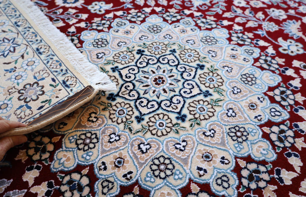 ペルシャ絨毯 イラン、ナイン産 204×128cm