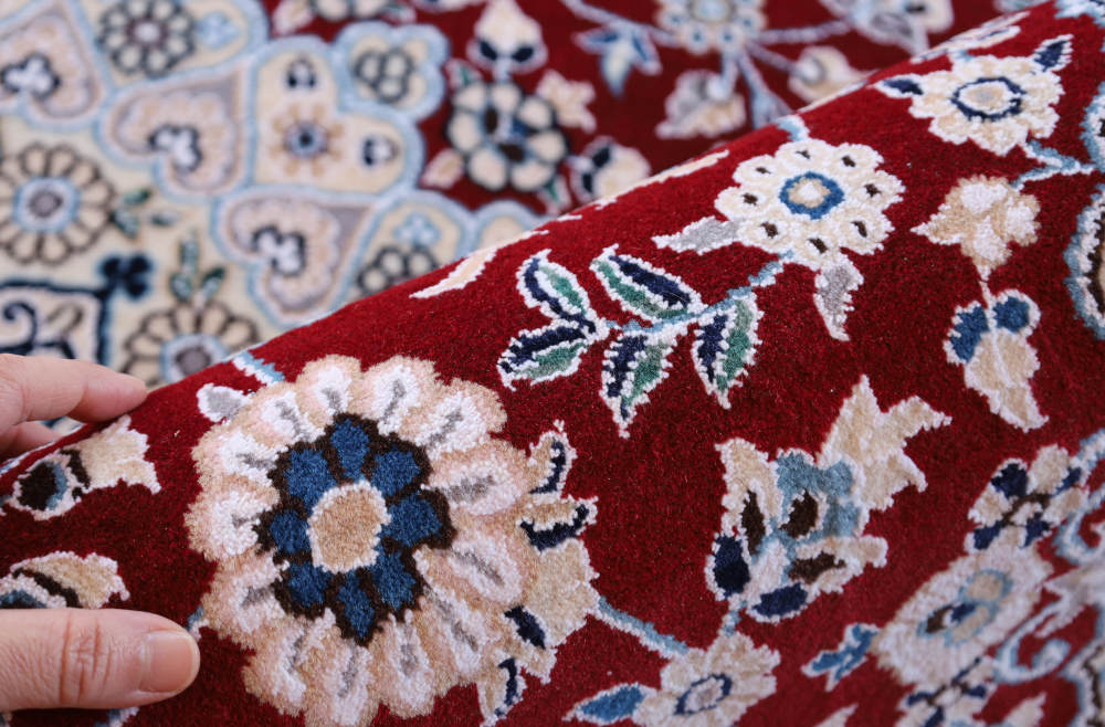 ペルシャ絨毯 イラン、ナイン産 204×128cm