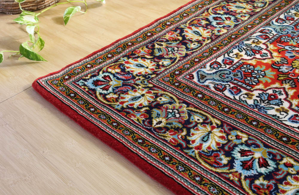 ペルシャ絨毯 イラン、クム産 198×137cm