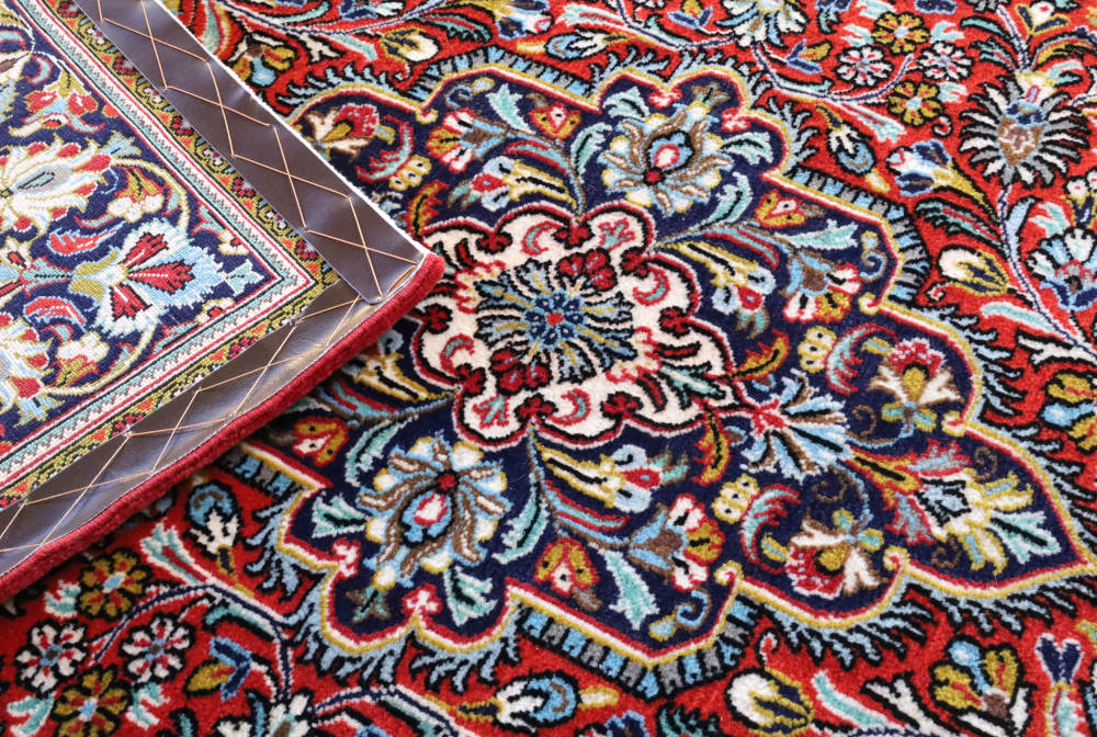 ペルシャ絨毯 イラン、クム産 198×137cm