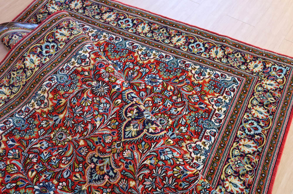 ペルシャ絨毯 イラン、クム産 198×137cm