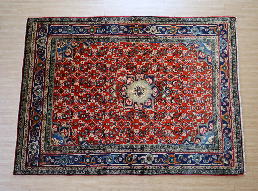 ペルシャ絨毯 ゴルトゥーグ産 156×115cm 上から見た全体像