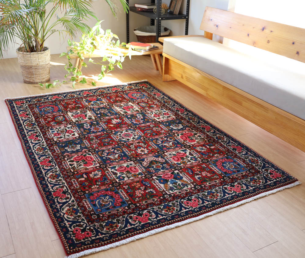 ペルシャ絨毯 イラン、バクティアリ族 195×136cm