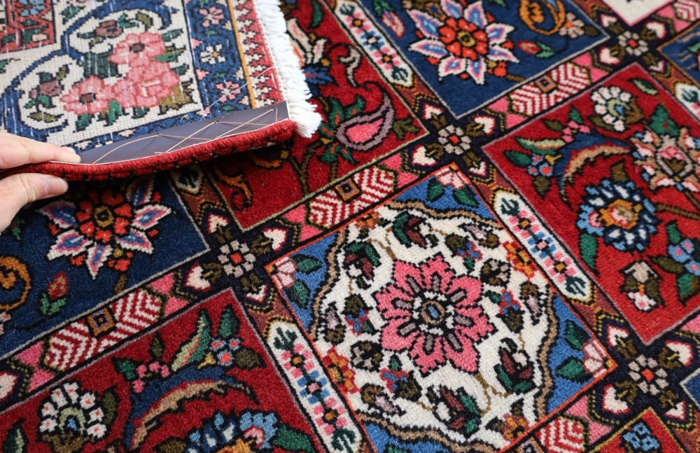 ペルシャ絨毯 イラン、バクティアリ族 195×136cm