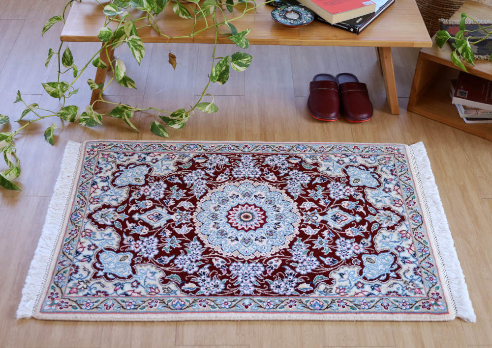 ペルシャ絨毯玄関マット イラン、ナイン産 89×62cm ウール＆シルク　ワインレッド