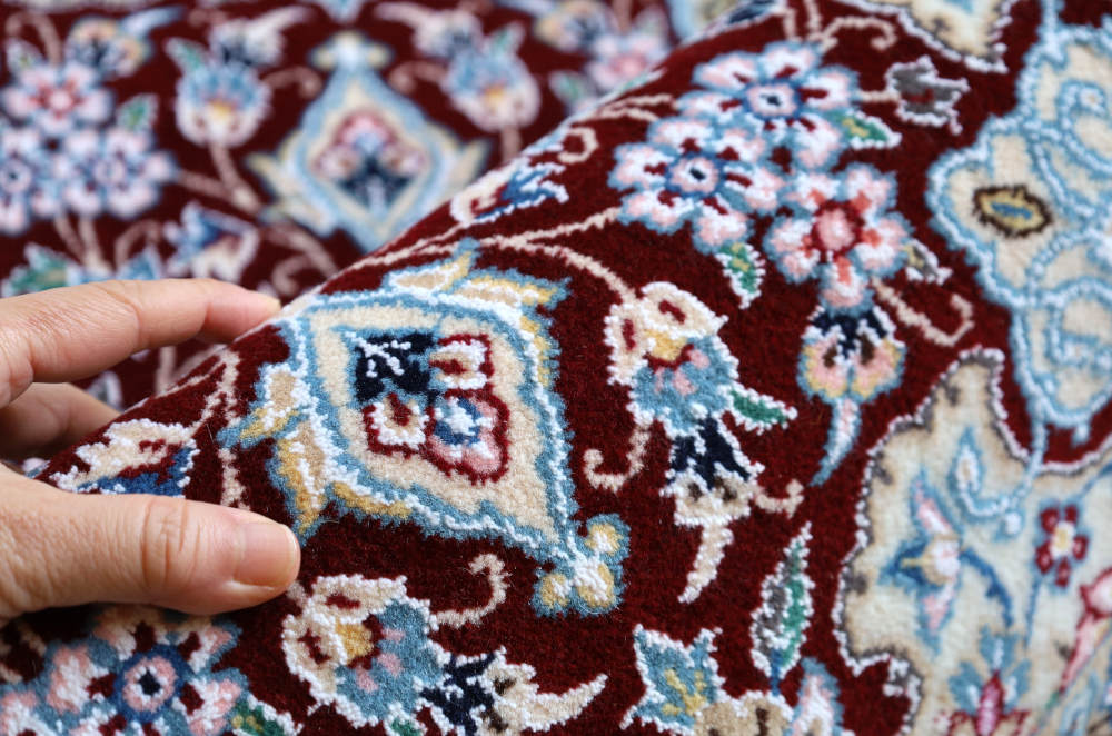 ペルシャ絨毯玄関マット イラン、ナイン産 89×62cm ウール＆シルク　ワインレッド