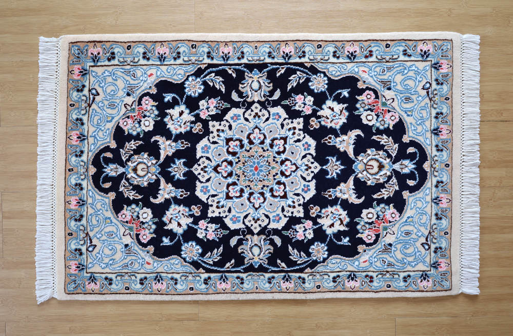 ペルシャ絨毯玄関マット イラン、ナイン産 94×62cm ウール＆シルク　ネイビー