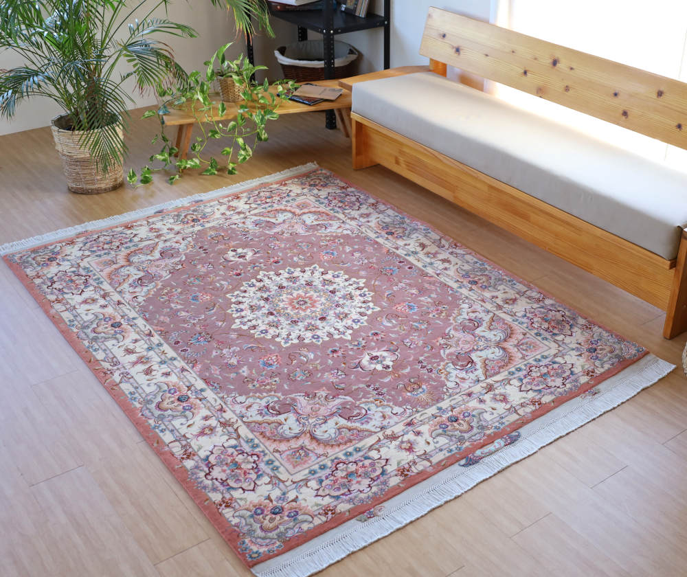 ペルシャ絨毯 タブリーズ産 205×154cm ウール＆シルク　薄紫