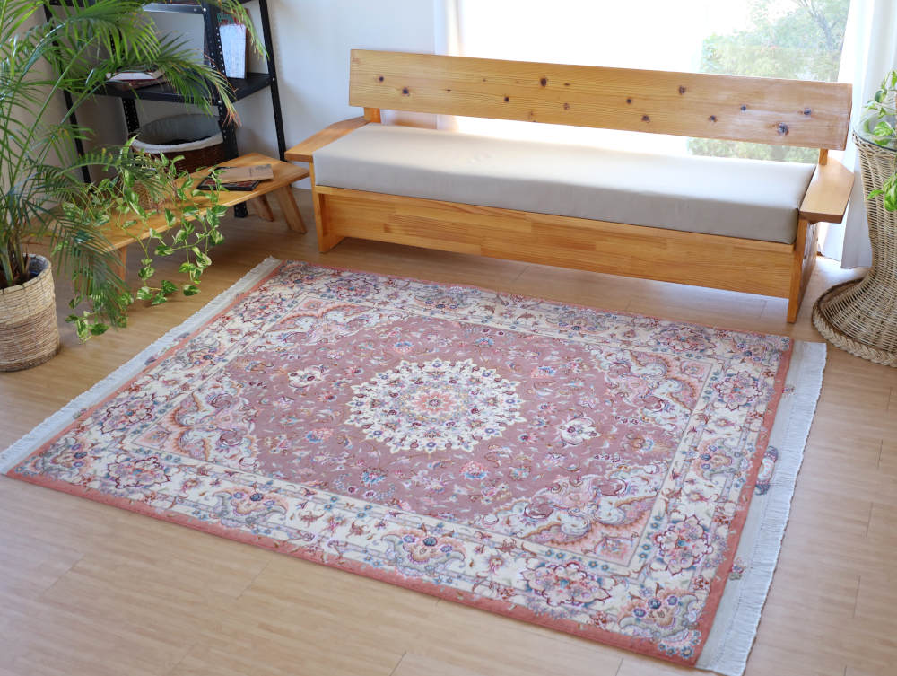 ペルシャ絨毯 タブリーズ産 205×154cm ウール＆シルク　薄紫