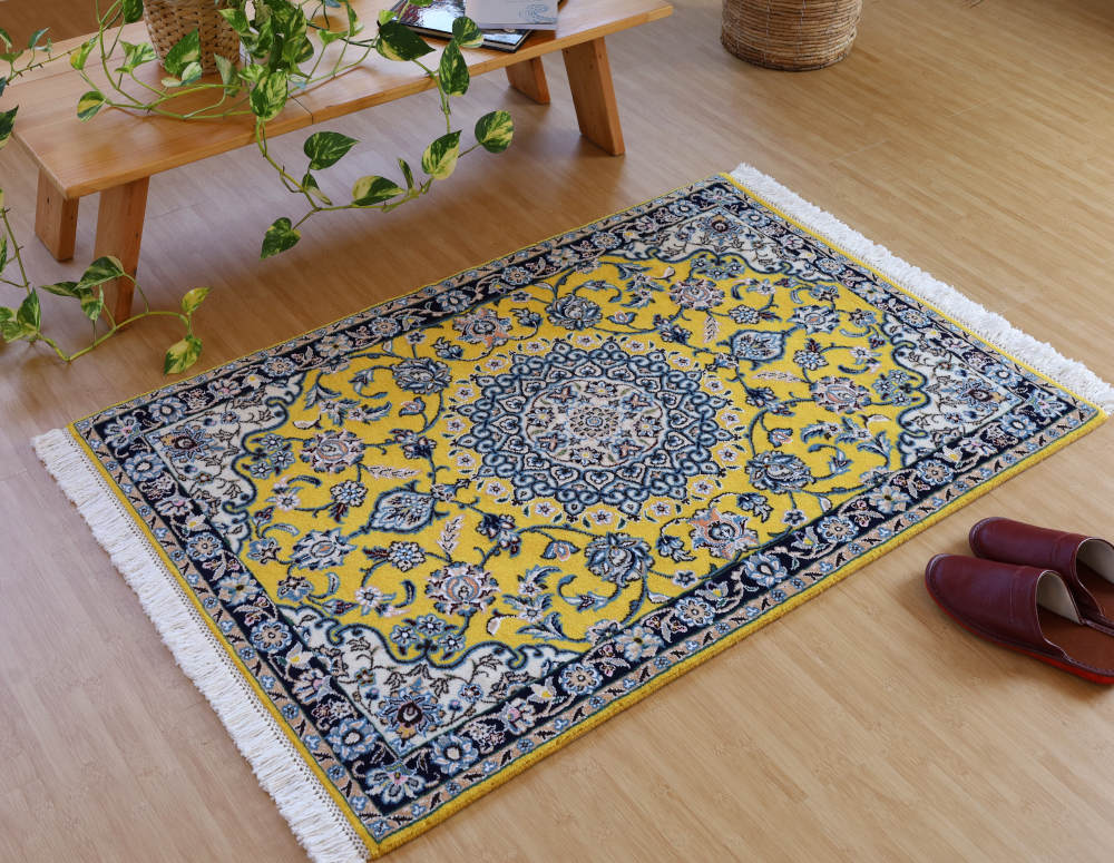 ペルシャ絨毯玄関マット イラン、ナイン産 114×77cm ウール＆シルク　黄色