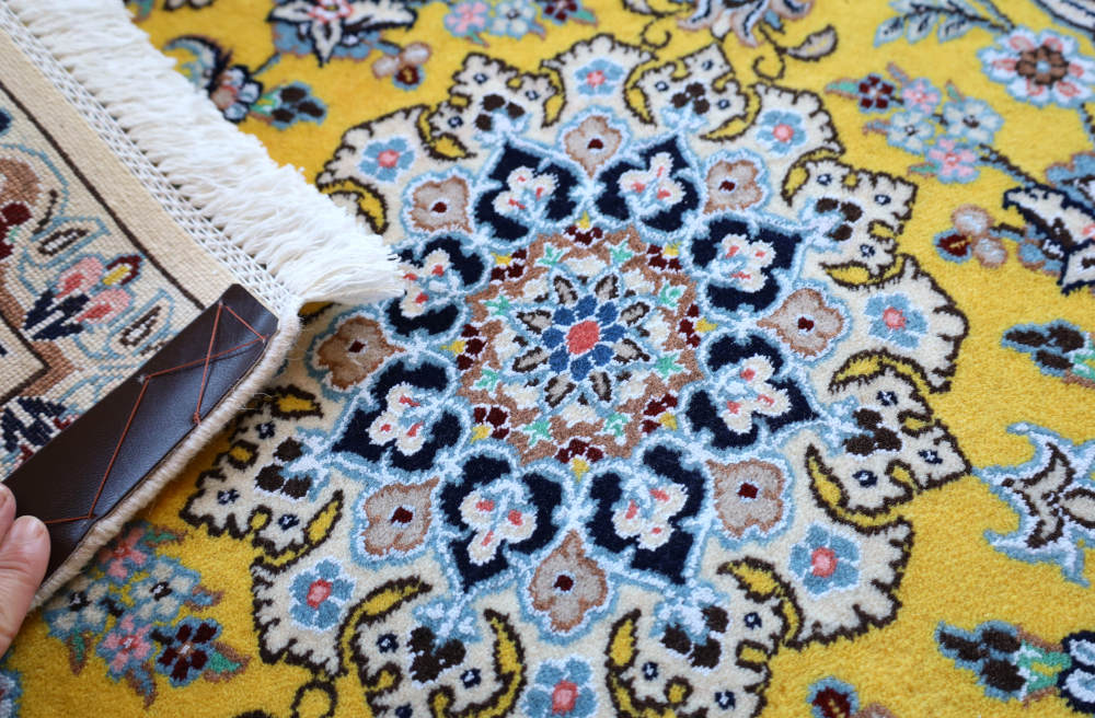 ペルシャ絨毯玄関マット イラン、ナイン産 89×61cm ウール&シルク 黄色