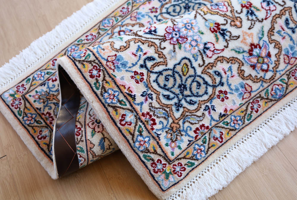 ペルシャ絨毯玄関マット イラン、ナイン産 91×63cm ウール＆シルク　白