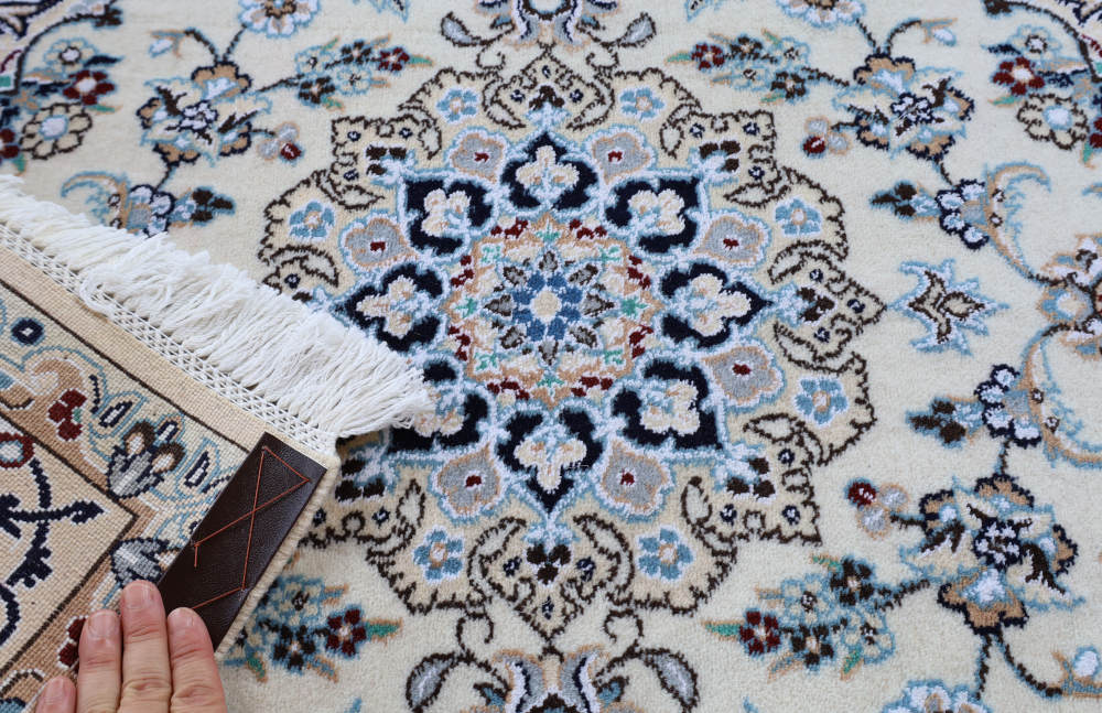 ペルシャ絨毯玄関マット イラン、ナイン産 92×61cm ウール＆シルク　白