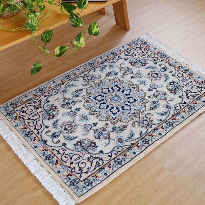 ペルシャ絨毯 ナイン産 92×61cm 白