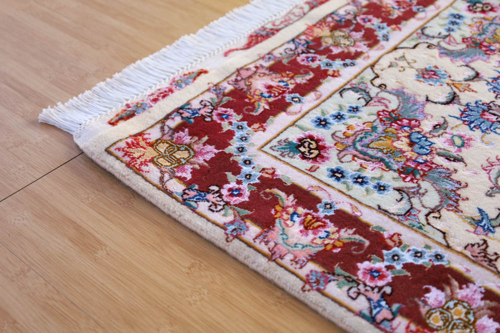 ペルシャ絨毯玄関マット イラン、タブリーズ産 125×76cm ウール＆シルク　えんじ×アイボリー