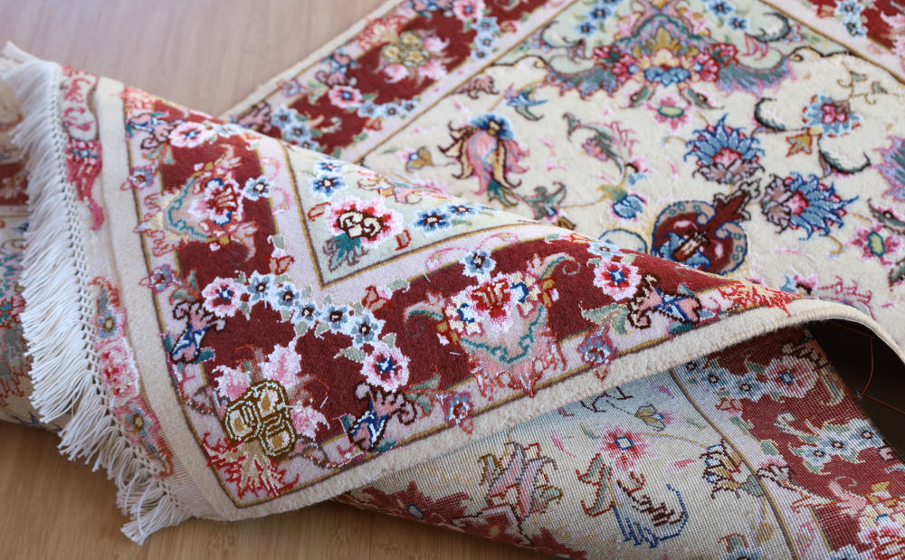 ペルシャ絨毯玄関マット イラン、タブリーズ産 125×76cm ウール＆シルク　えんじ×アイボリー