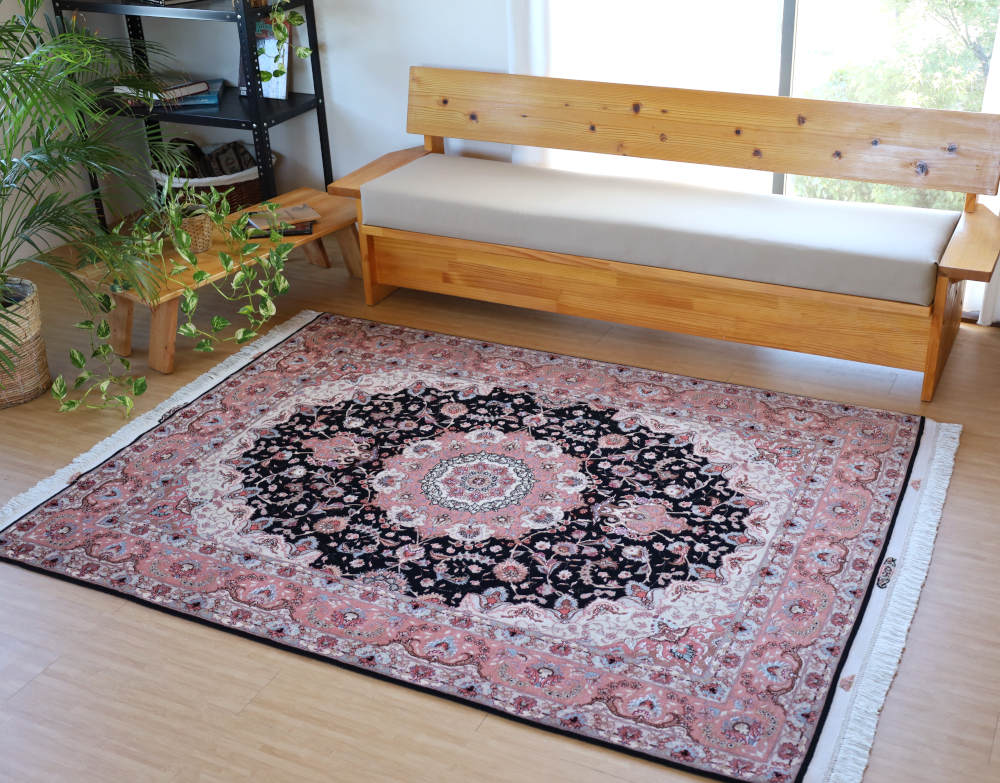 ペルシャ絨毯 イラン、タブリーズ産 203×152cm ウール&シルク 藍×ピンク