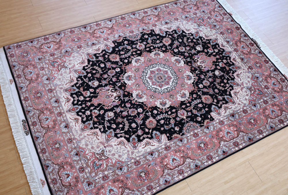 ペルシャ絨毯 イラン、タブリーズ産 203×152cm ウール&シルク 藍×ピンク
