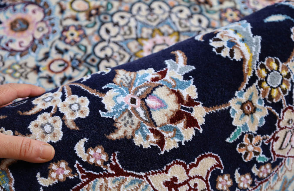 ペルシャ絨毯 イラン、ナイン産 201×151cm ウール＆シルク　ネイビー