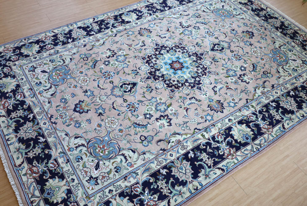 ペルシャ絨毯（2×3メートル） イラン、ヤズド産 298×202cm ウール　淡いピンクベージュ