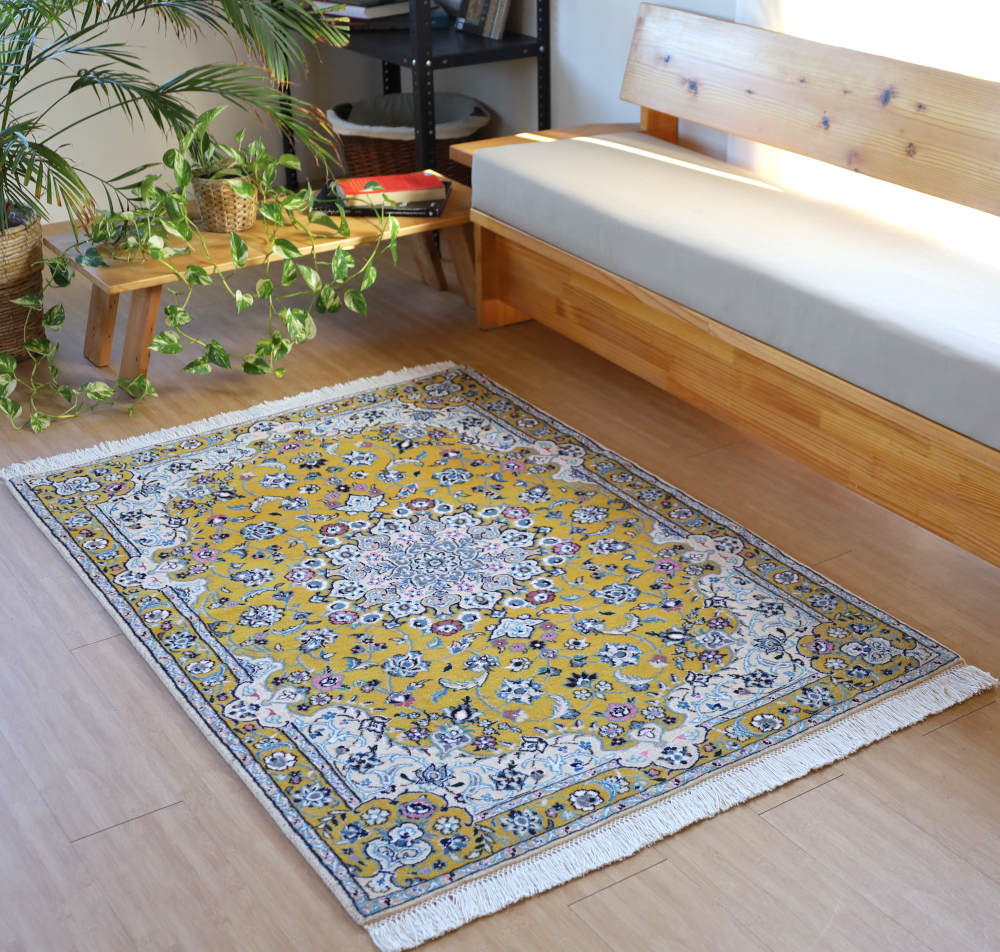 ペルシャ絨毯 ナイン産 147×103cm 黄色（品番:cp21644）ラグ｜手織ラグ