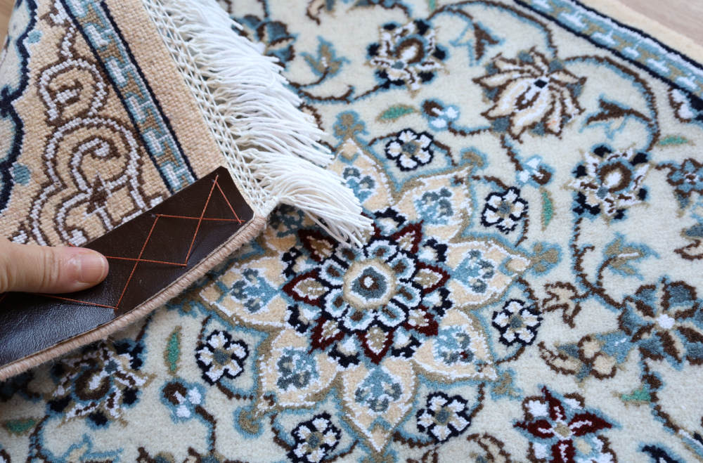 ペルシャ絨毯ナイン産　60×40cm　ミニサイズ