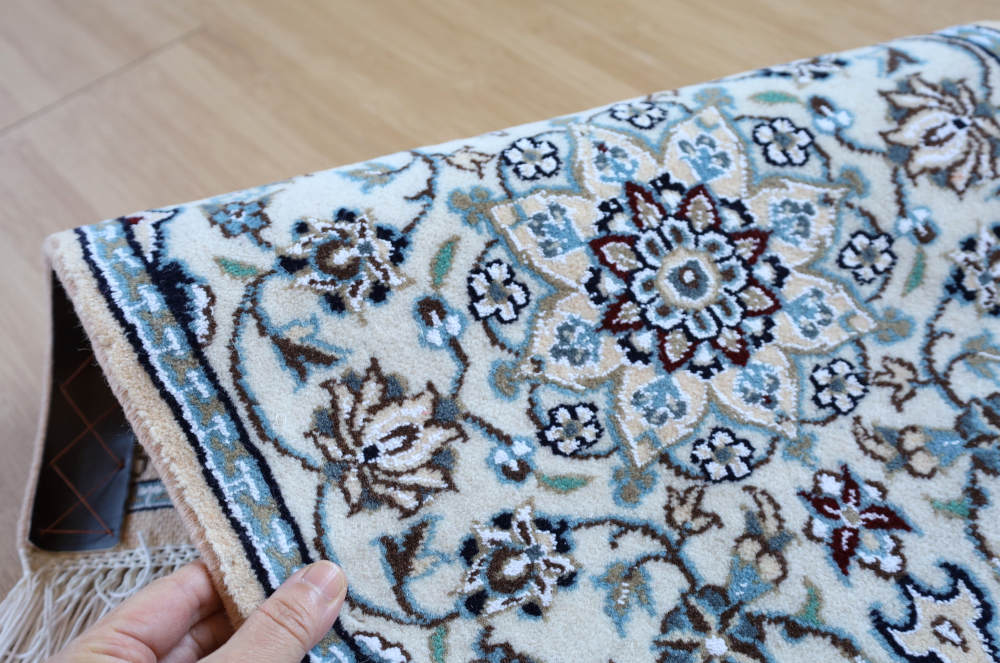 ペルシャ絨毯ナイン産　60×40cm　ミニサイズ