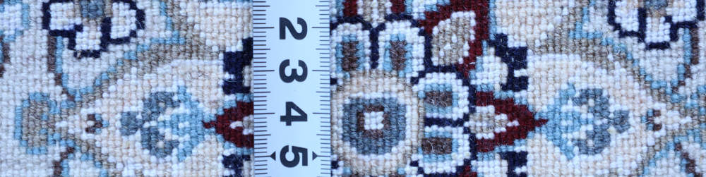 ペルシャ絨毯ナイン産　60×40cm　ミニサイズ