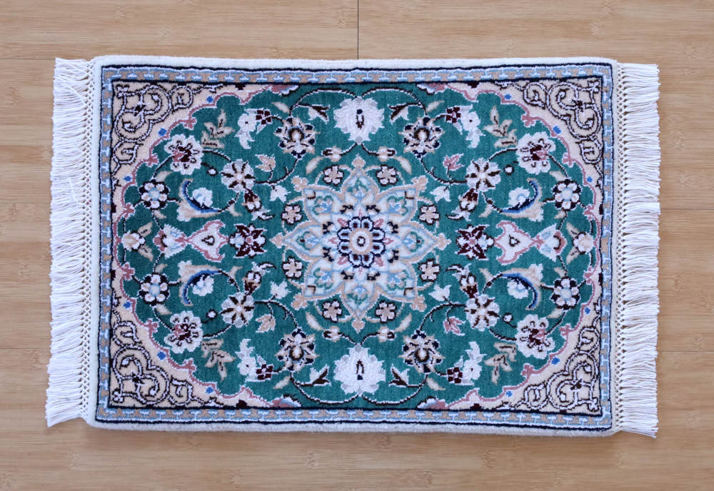 ペルシャ絨毯ナイン産　56×40cm　ミニサイズ