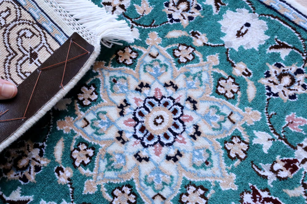 ペルシャ絨毯ナイン産　56×40cm　ミニサイズ