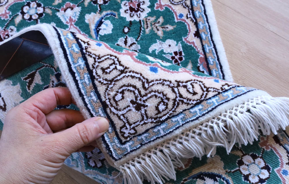 ペルシャ絨毯ナイン産　56×40cm　ミニサイズ