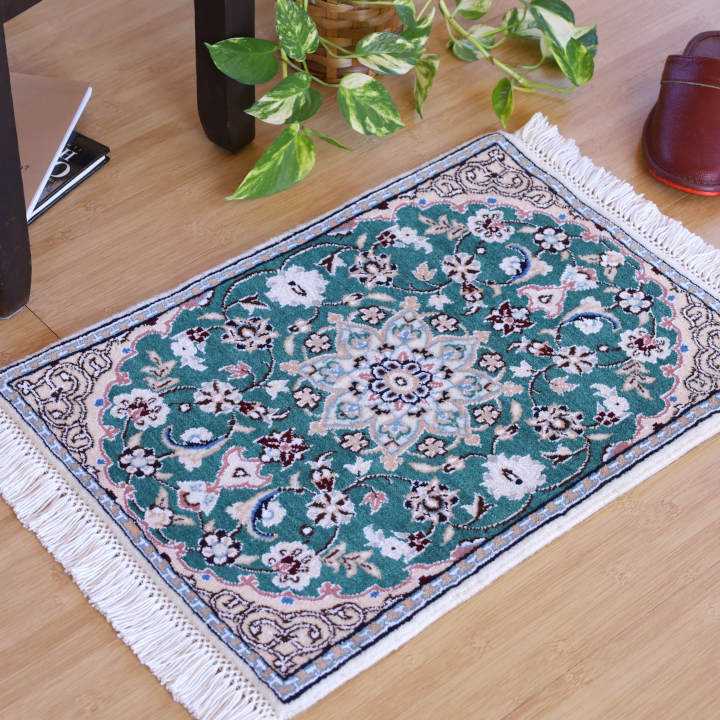 ペルシャ絨毯　ナイン産 56×40cm