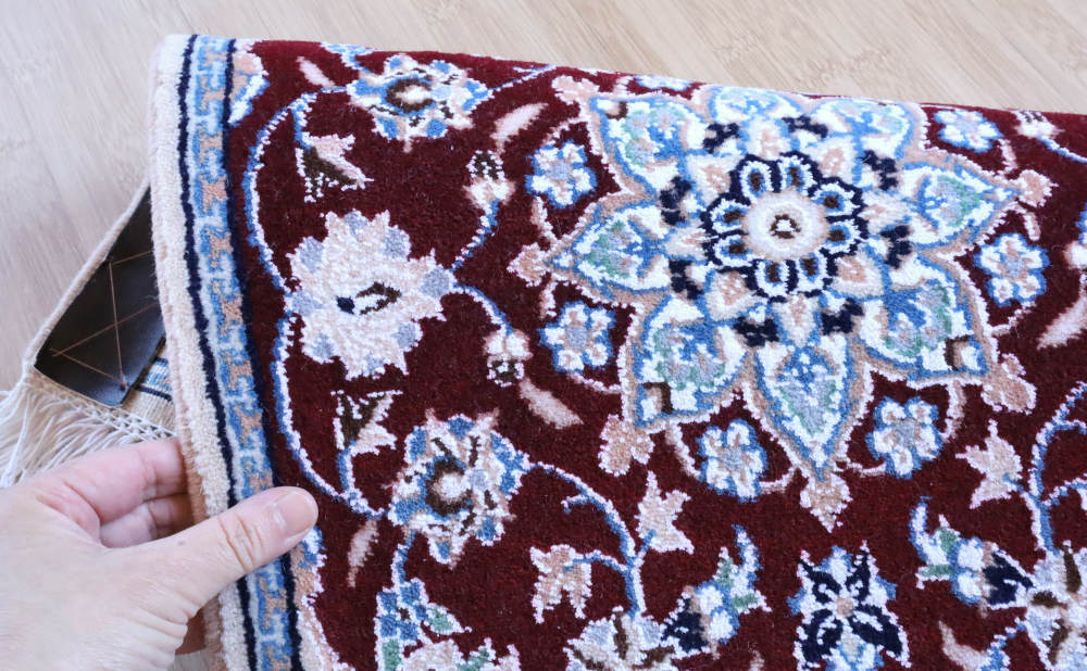 ペルシャ絨毯ナイン産　59×39cm　ミニサイズ