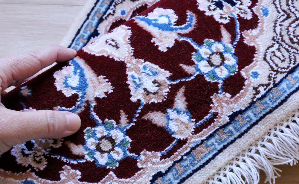 ペルシャ絨毯ナイン産　59×39cm　ミニサイズ