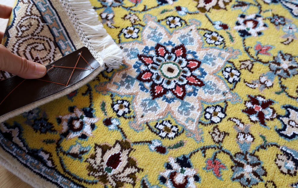 ペルシャ絨毯ナイン産　56×38cm　ミニサイズ