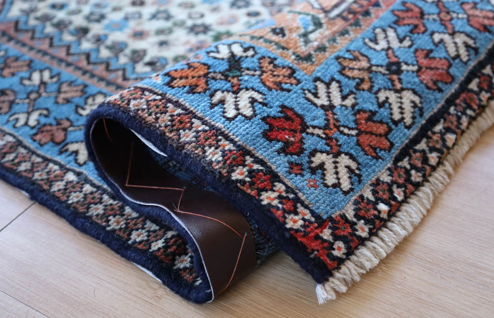 ペルシャ絨毯玄関マット イラン、ヤラメ・ルリ族 116×84cm オールド・ヴィンテージ