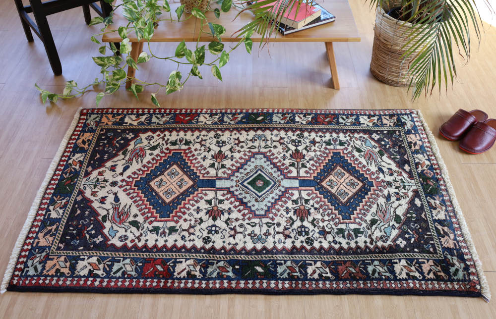 ペルシャ絨毯玄関マット イラン、ヤラメ・ルリ族 136×85cm オールド・ヴィンテージ