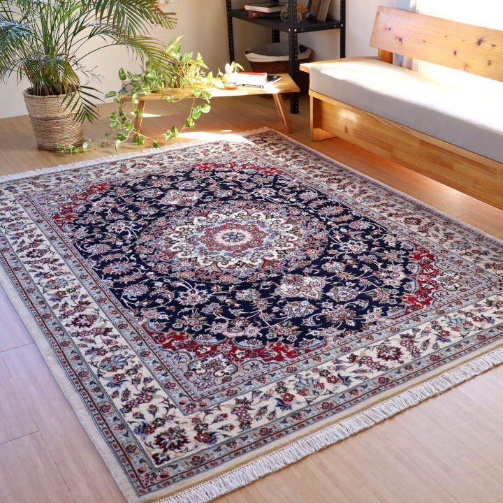 ペルシャ絨毯　マシャド産　242×180cm