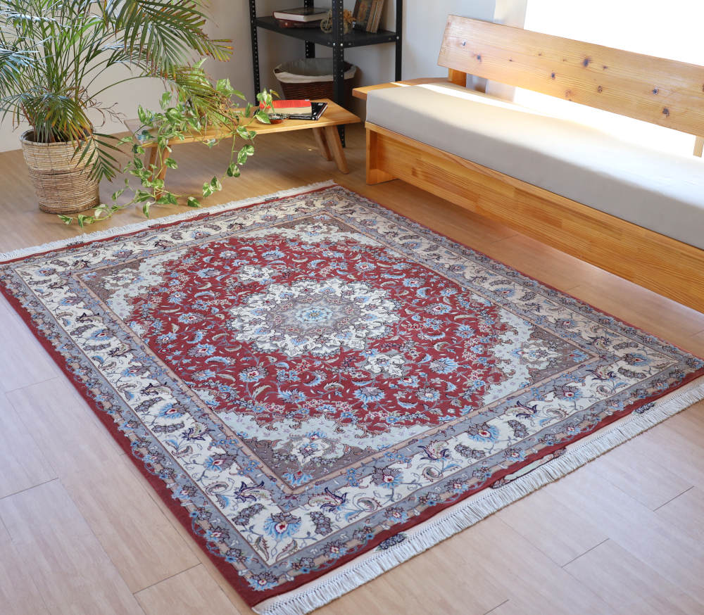 ペルシャ絨毯 イラン、タブリーズ産 203×157cm